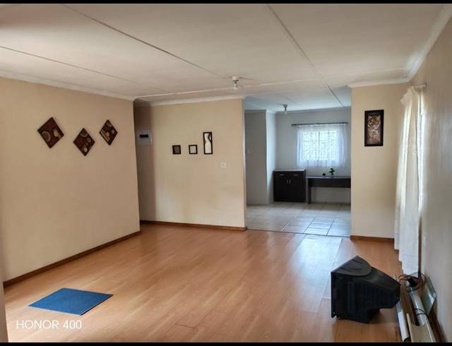 3 BEDROOM HOUSE FOR SALE IN EASTWOOD
